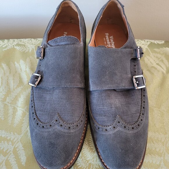 Vintage Foundry Shoes - Picture 2 of 8